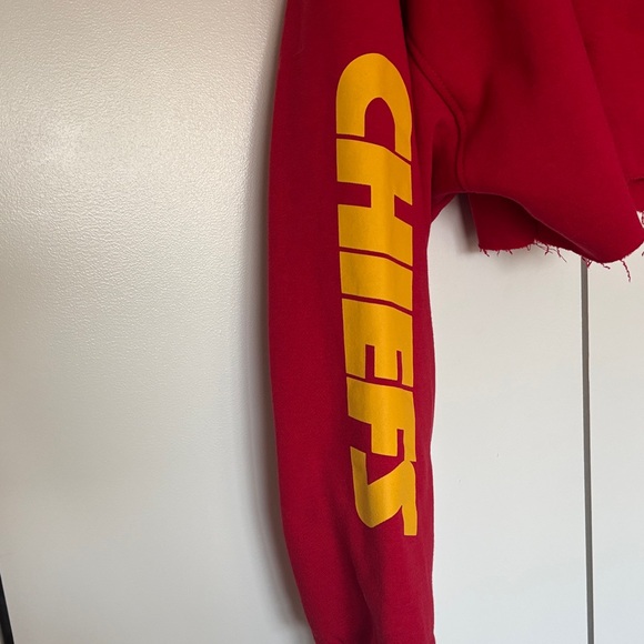 Chiefs Cropped Quarterzip - Picture 4 of 5